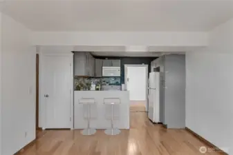 Second Kitchen with eating space