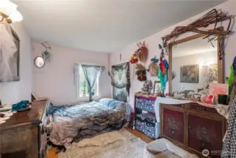 347 cabin bedroom.