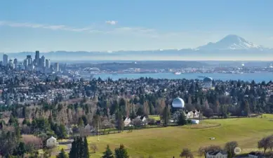 Discovery Park View of Mount Rainier