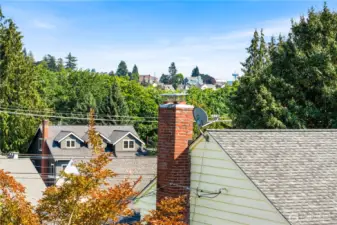 Spae needle view/ Expand deck like the house next door for expadned view