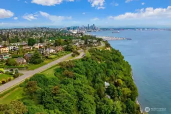 Westside of Magnolia