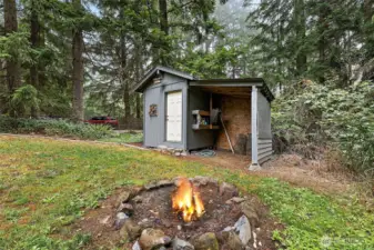 Entertain Guests Around the Firepit