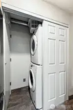Convenient in-unit washer and dryer.