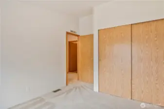 Large closets in both bedrooms