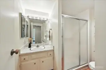 Guest bath.