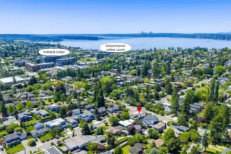 Urban Living! Lake Washington and   Downtown Kirkland just a few short blocks away!