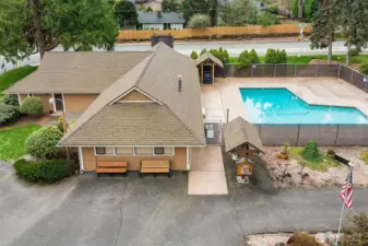 Braeburn Clubhouse & Pool