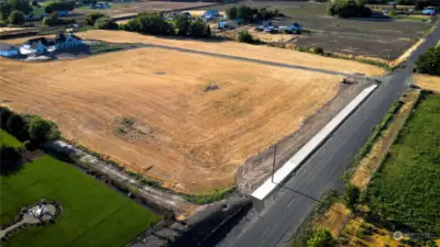 5 Acres Close to Town