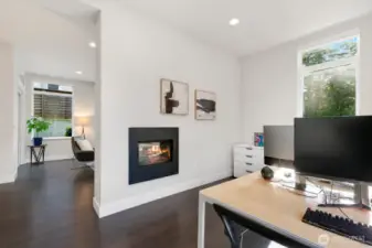 Dual-side fireplace