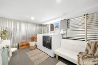 Recently finished laundry room!