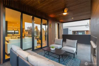 Connection of indoor and outdoor whether sun or rain, or day or night. Plus, exterior gas fireplace to set the mood just right. Or create a gentle wind with sleek ceiling fan.