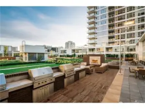 Resident barbecue and outdoor lounge