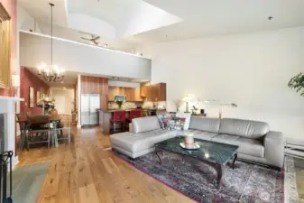 Great open space for dinner parties!