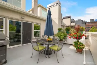 New deck floor membrane installed 2024, with 30-year warranty!