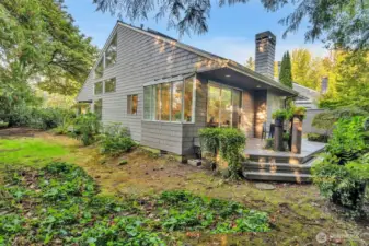Tucked away on a private cul-de-sac, this Avant Place home is flooded with natural light from a multitude of windows and skylights that illuminate the spaces thru out the day