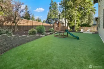 Easy maintenance turf yard
