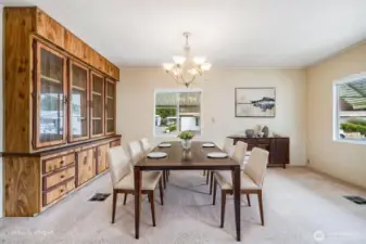 Here is the dining room shown virtually staged!