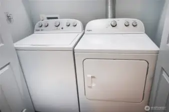 Full size washer dryer in all units