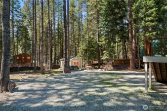 Walking trails right behind the property for easy access and so much fun!