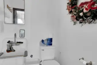 1/2 bath in garage.great for cleaning up without coming inside