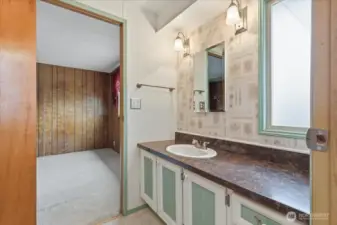 Continental style bathroom between bedroom and Mudroom-entry combo