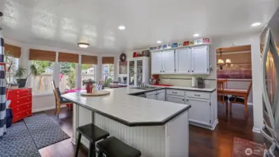 Extra seating at the kitchen counter—ideal for casual meals, morning coffee, or easy conversation while you cook.