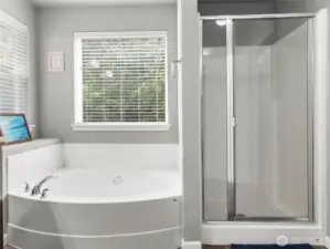 soaking tub