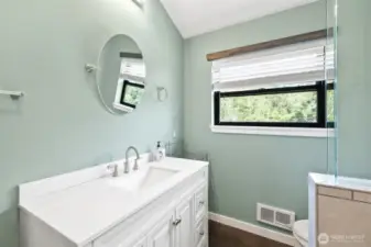 2nd Bathroom
