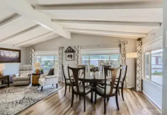 Lots of natural light. Easy up window blinds.