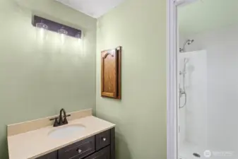 En-Suite Primary Bath