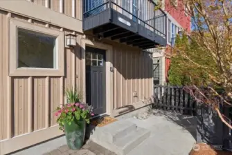 Newer exterior paint, and freshly painted front door