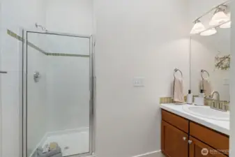 Three-quarter hall bathroom