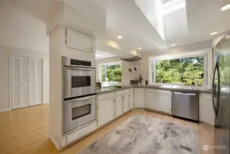 Open kitchen with room for the Chef and the Helper!