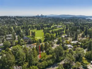 A hop, skip and a short stroll to Overlake Golf Club for swimming, tennis, and lots of activities!