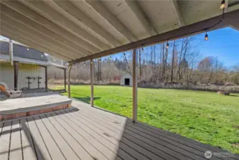 Hot Tub To Convey With Large Covered Trex Deck