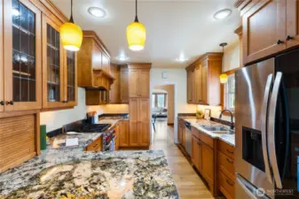 Updated kitchen with this beautul ganite.