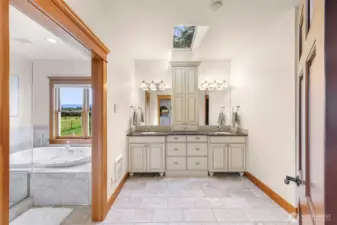 Imagine this bathroom!