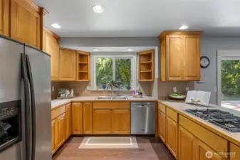 Kitchen has a great layout and plenty of space!
