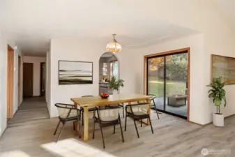 Dining Room *Digitally Staged