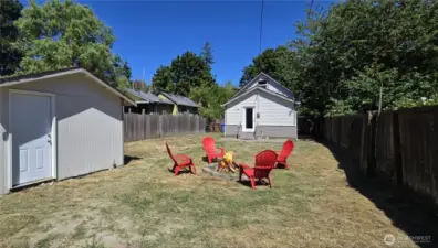 BIG backyard, big potential! Think ADU, garage with alley access, or just enjoy the space.