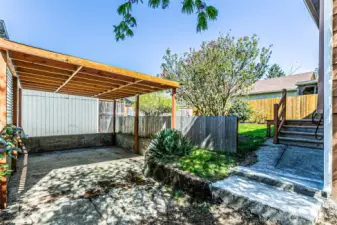 1 car detached carport