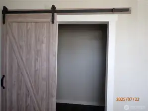 Walk-in Pantry