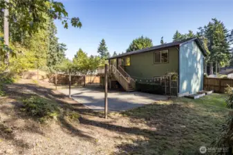 Fully-fenced back yard