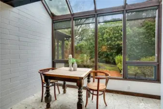 What a setting for the paper & coffee on an idle morning.