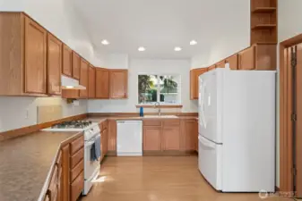 Lots of cabinet space