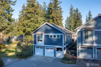 Well designed home, with all the amenities! Spacious & insulated 2 car garage and private patio entrance. New exterior paint. Plenty of windows for ample light and views!