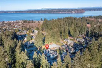 The artistic seaside town of Langley, with it's charming restaurants, shops and beachfront is at your fingertips! The Highlands is a delightful community, beautifully maintained and welcoming.