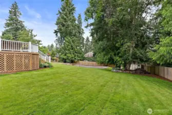 The side yard adds to the beauty and tranquility of the grounds...