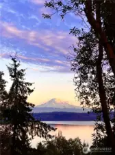 Like a painting, the view is amazing in every light!
