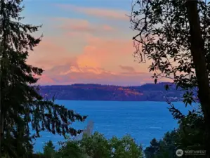 Mountain sunrise, greeting a new day!